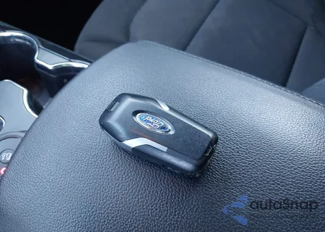 2017 Ford Explorer Xlt z USA, uszkodzony, nr VIN 1FM5K8D80HGC12927